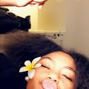 Meet your Posher, Dallis